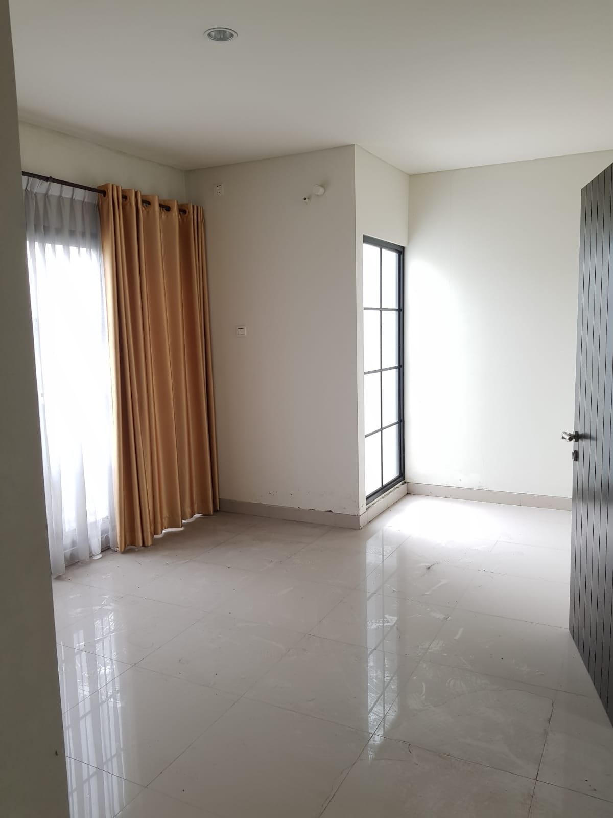 Rumah Dijual di Cluster Cosmo Lippo Cikarang